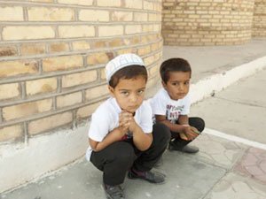 ÇAGALARYMYZ NIREDE OÝNAÝARLAR?