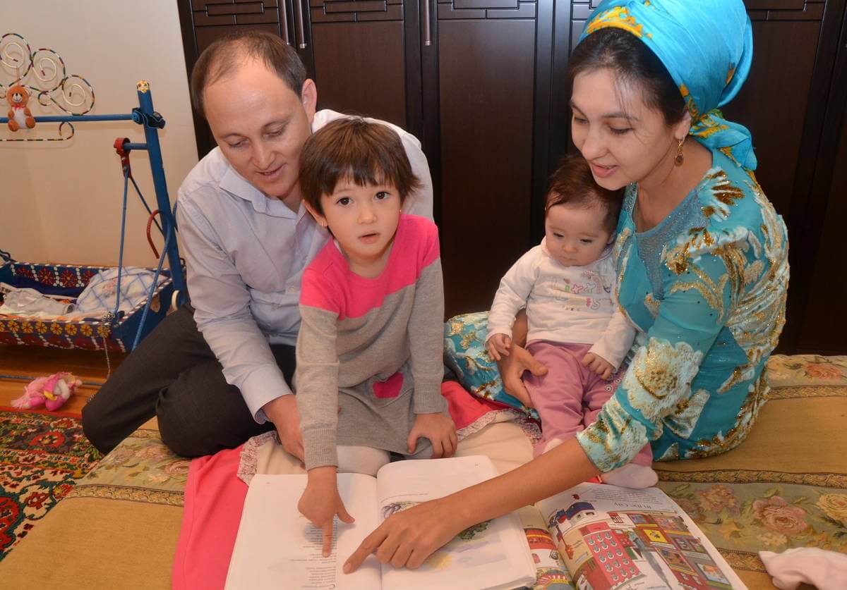 UNFPA turkmen family